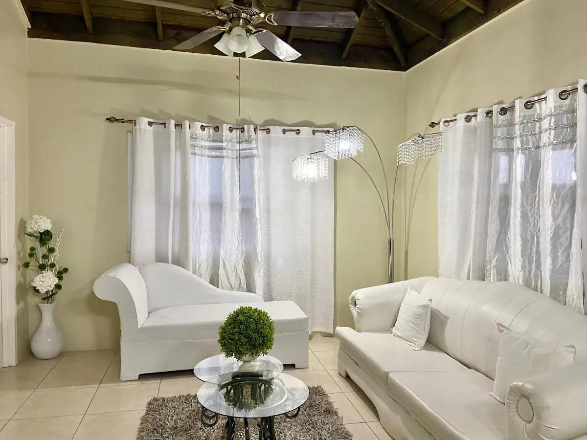 White Diamond Daire Runaway Bay