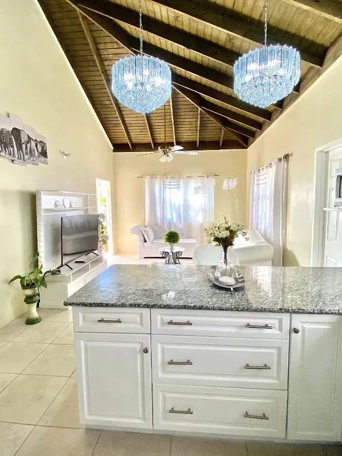 White Diamond Daire Runaway Bay
