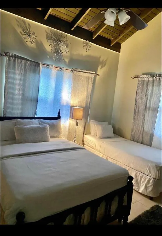 White Diamond Apartment Runaway Bay 0*,  Jamaica