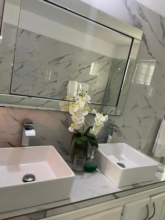 White Diamond Daire Runaway Bay