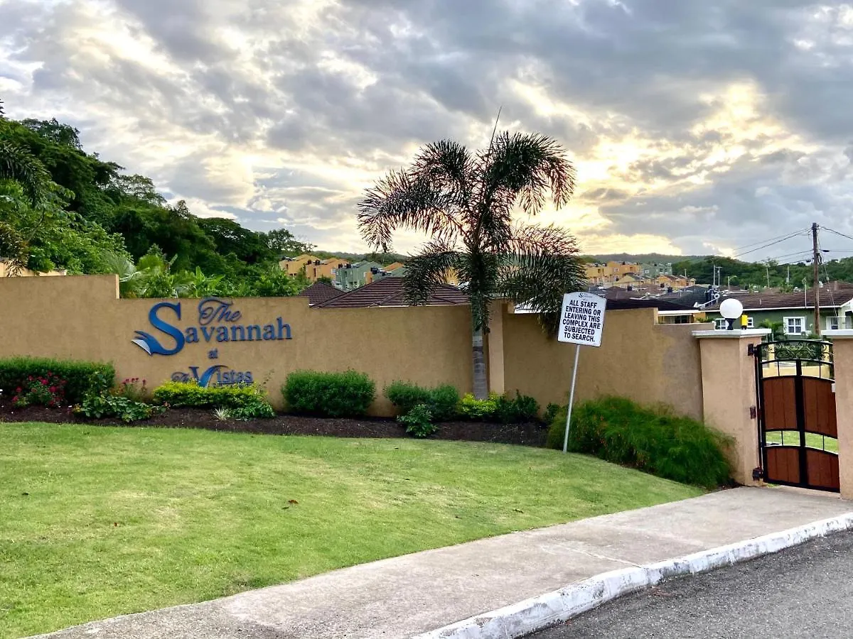 White Diamond Apartment Runaway Bay